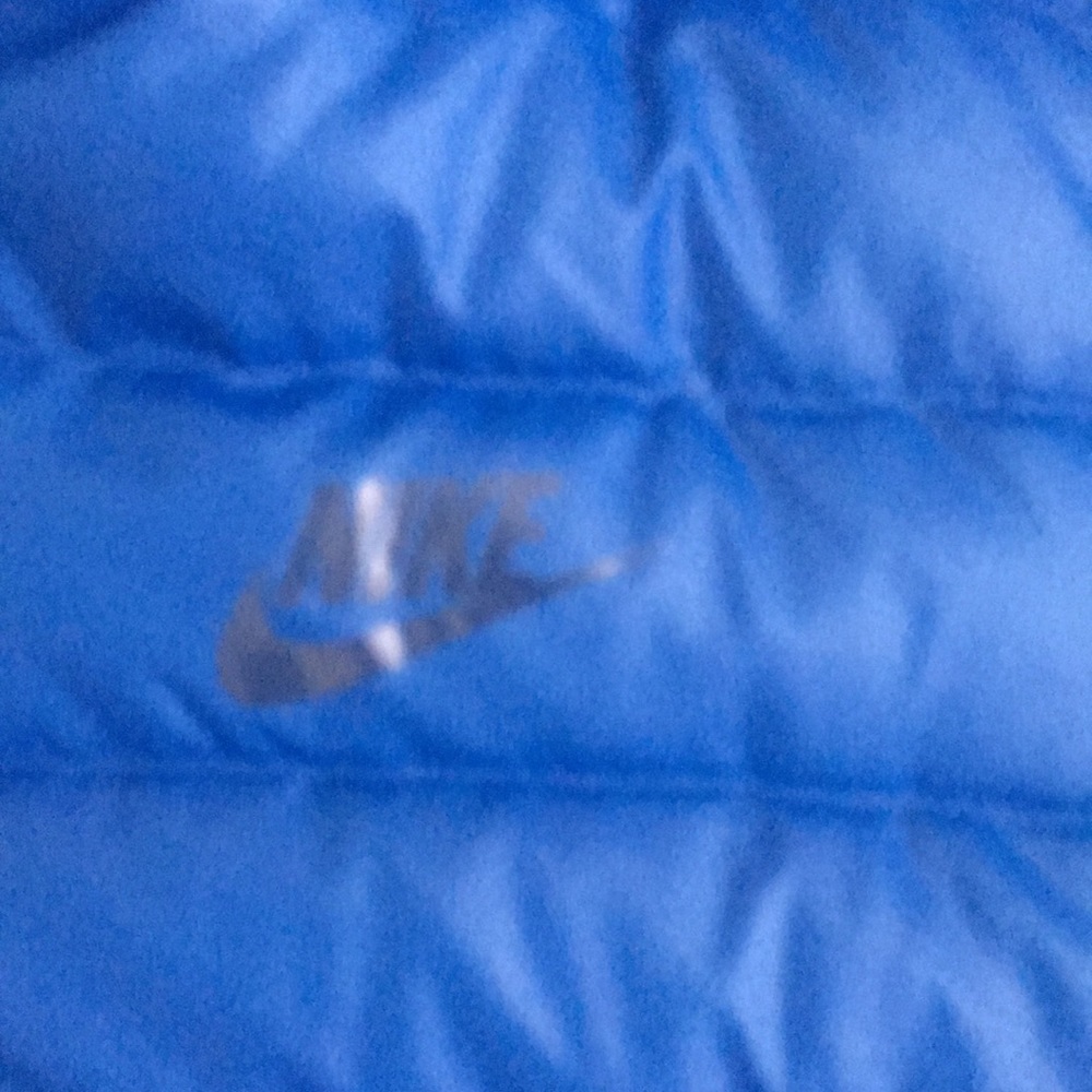 Nike quilted jacket - Picture 2 of 4